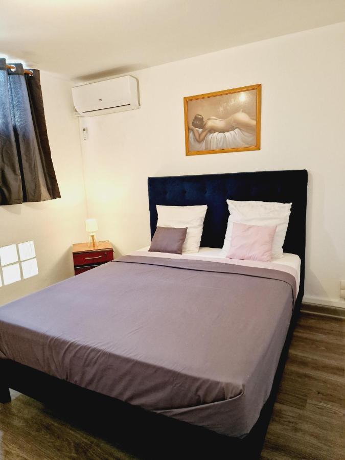 Front Cathedrale Pointe A Pitre Apartment Ngoại thất bức ảnh