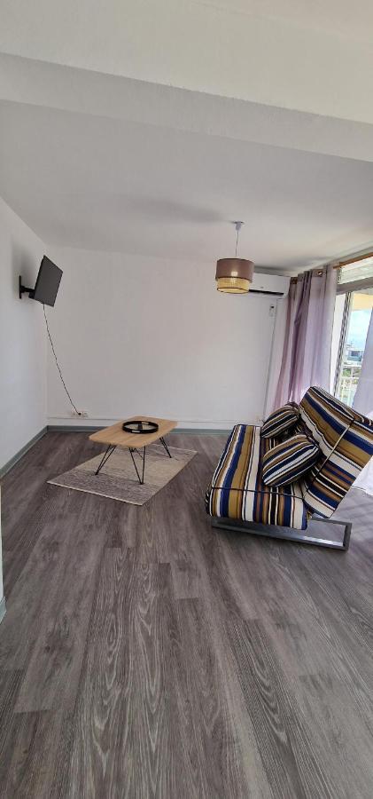 Front Cathedrale Pointe A Pitre Apartment Ngoại thất bức ảnh