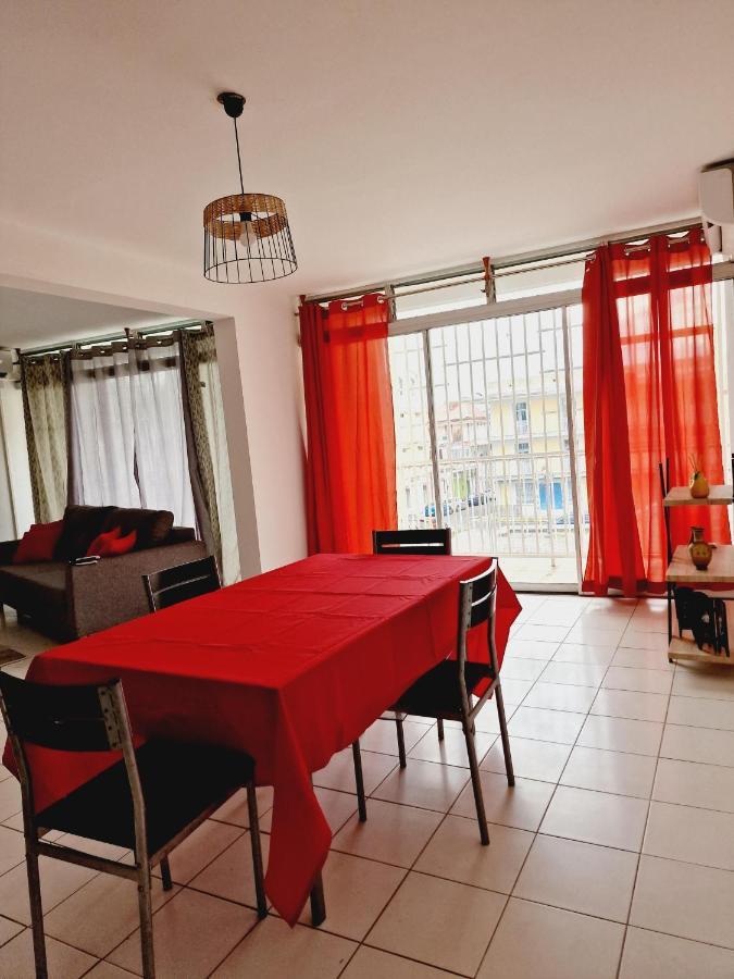 Front Cathedrale Pointe A Pitre Apartment Ngoại thất bức ảnh